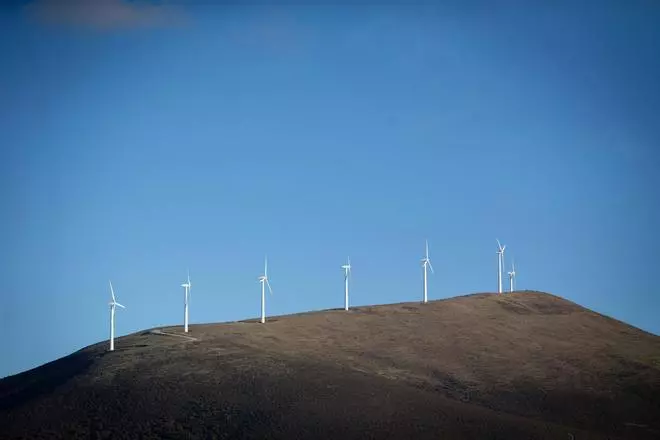 La Xunta seguirá defendiendo la autorización del eólico entre Zas y Santa Comba, que "sigue pendiente de sentencia"