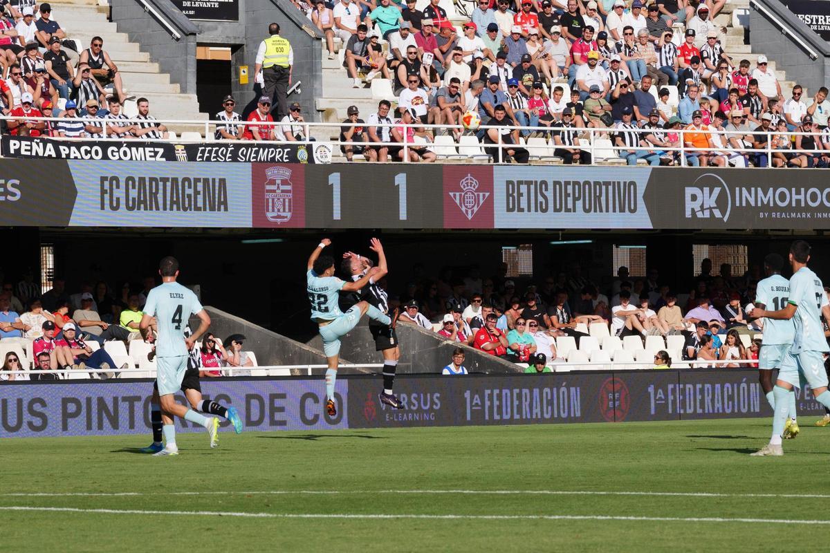 Las mejores imágenes del partido entre el FC Cartagena y el Betis Deportivo