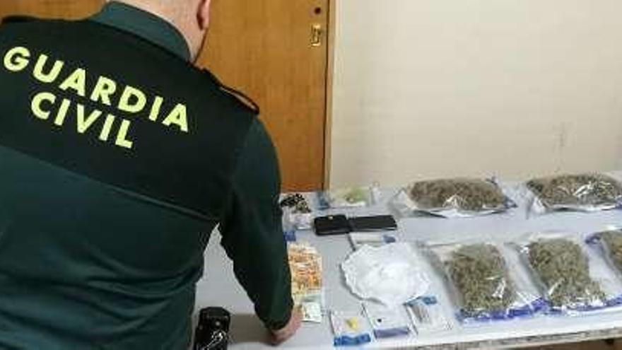 La droga incautada. // Guardia Civil