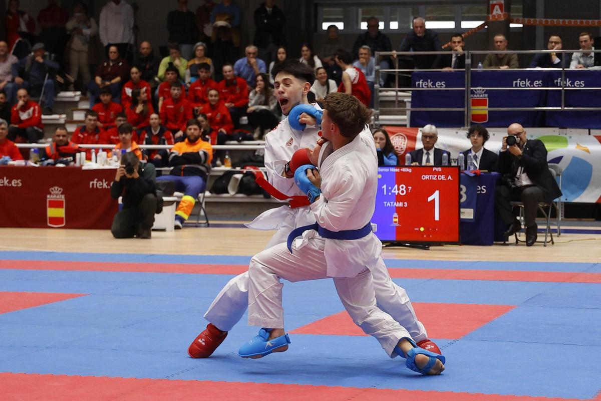 Dos karatekas en pleno combate, en la edición de 2025.