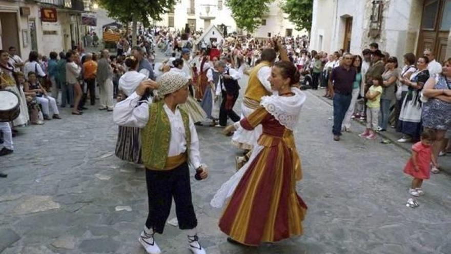 Cultura incoa expediente para declarar BIC inmaterial las danzas de Bocairent