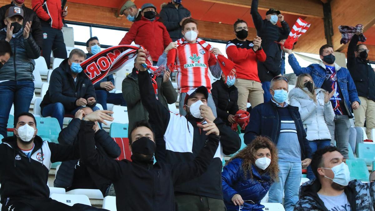 Público en el Ruta de la Plata.