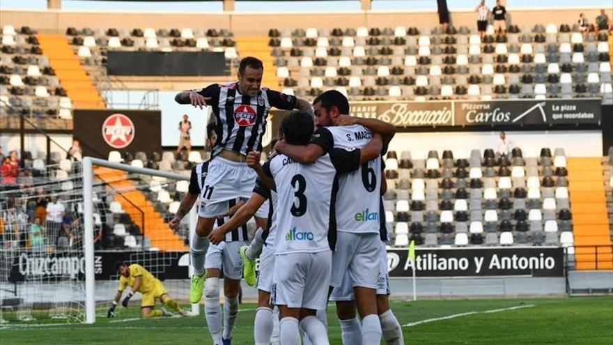 Yeclano y Badajoz confían en asentarse en el &#039;play off&#039;