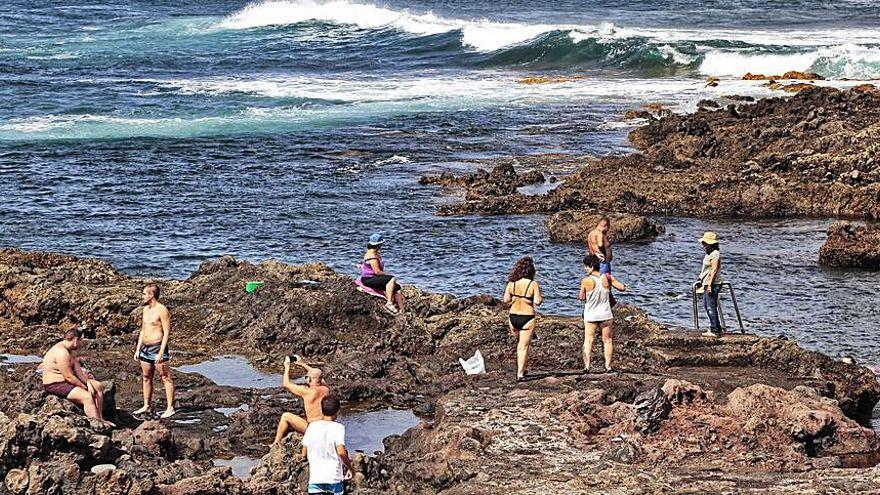 Canarias aparca el proyecto de «turistificación» de los charcos de marea