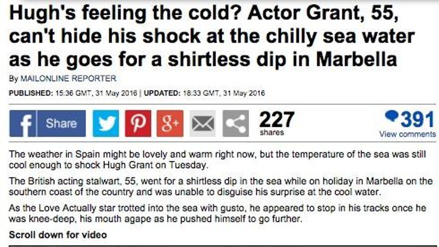 Grant, metiéndose al agua marbellí, en las imágenes que publica Daily Mail.