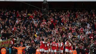 El Arsenal hunde al Liverpool y se mantiene líder