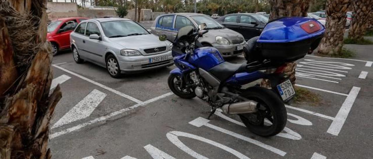 Elche potencia los parkings para las dos ruedas tras sumar 2.000 motos