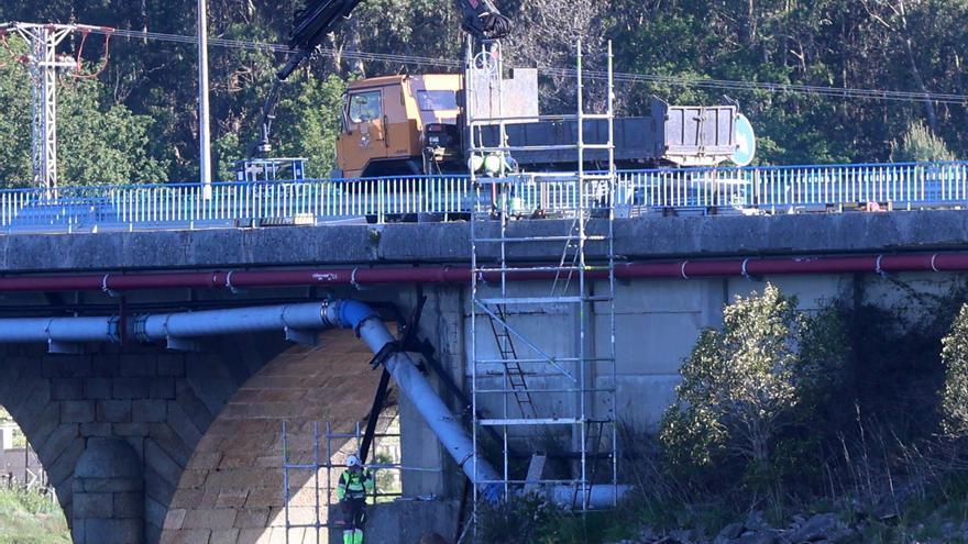 El desdoblamiento de la red evitó el corte del suministro de agua por la avería de Castrelo