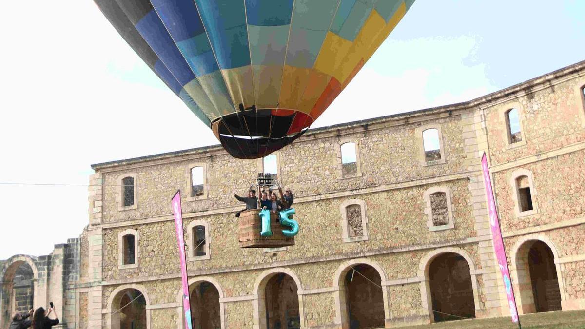 El globus enlairat per simbolitzar la 15a edicio del Festival Còmic