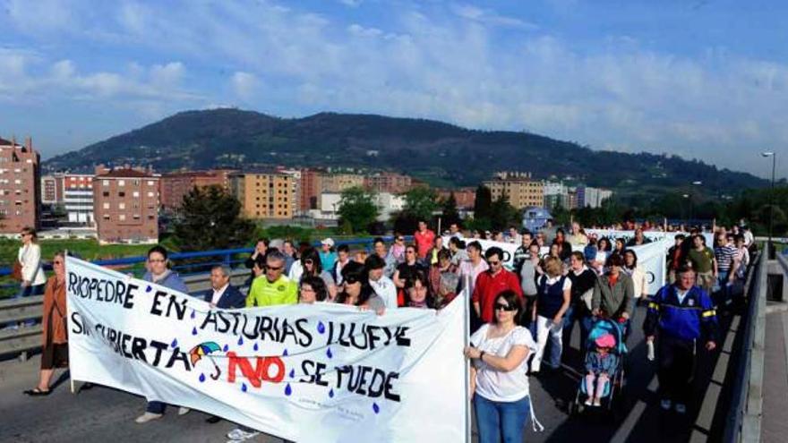 Manifestación de padres en La Corredoria