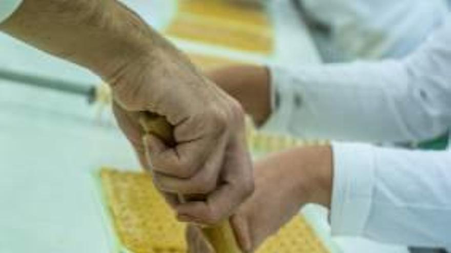 La alicantina Horneo fabricará para Mercadona más de  16.000 cocas amb tonyina