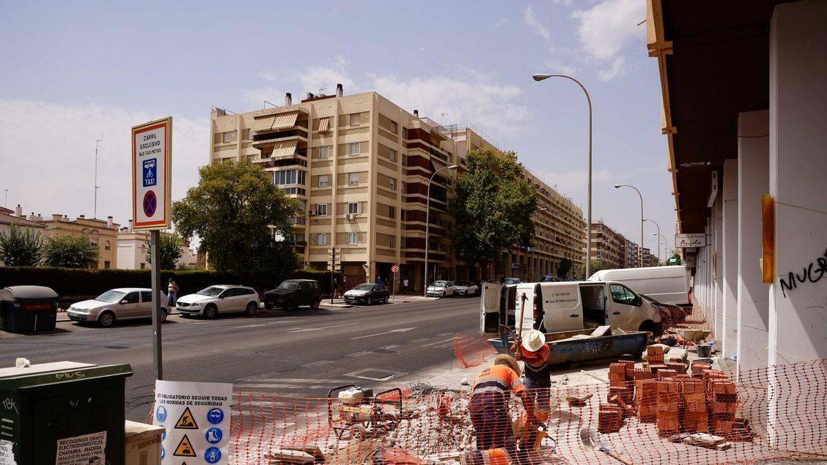 Obras en la avenida de Las Ollerías, en una imagen reciente.