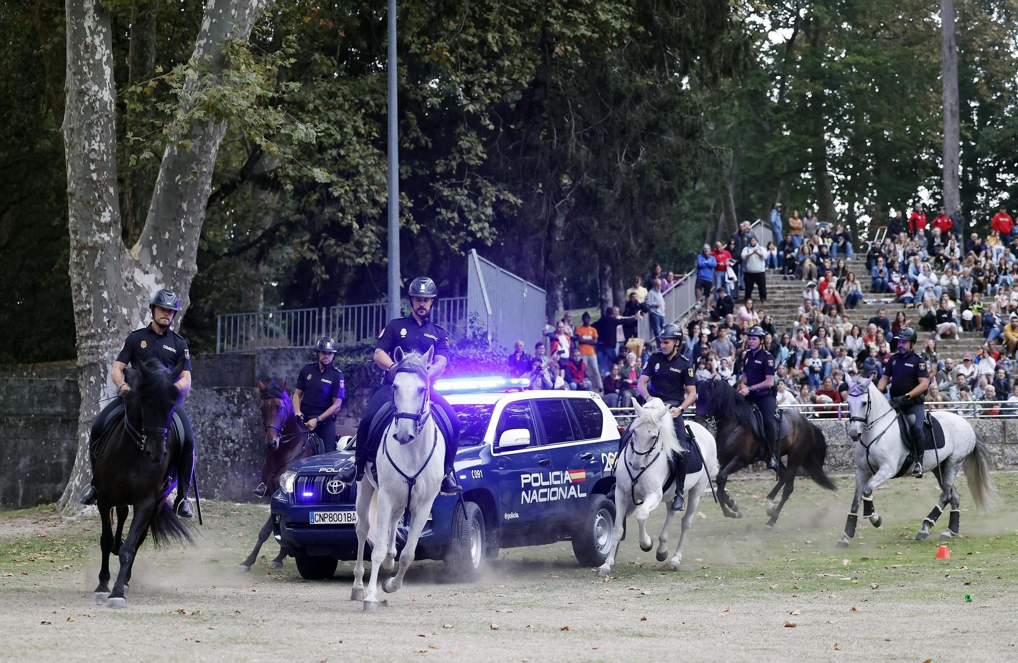 Exhibición de la Policía Nacional en el auditorio de Castrelos en Vigo