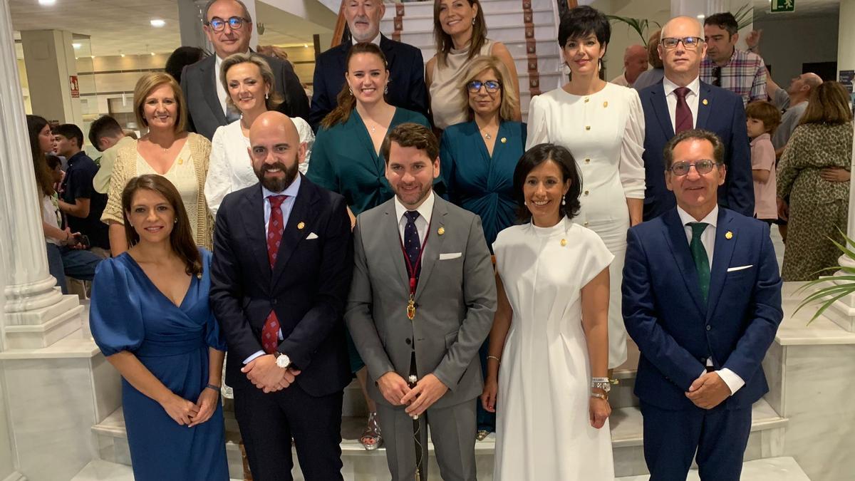 Fernando Priego, junto a los miembros del equipo de gobierno de este mandato.