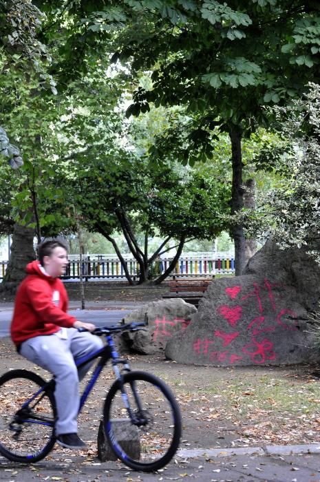 Actos vandálicos en el parque Dorado de Sama