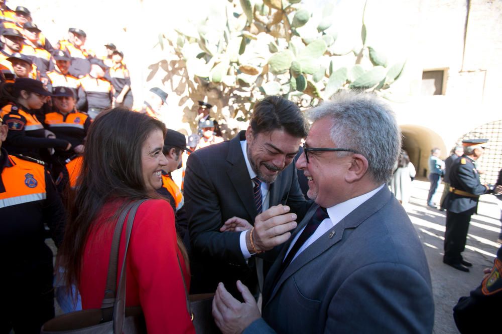 El Ayuntamiento de Alicante ha celebrado esta mañana el XXXVI aniversario de Protección Civil en el castillo de Santa Bárbara.