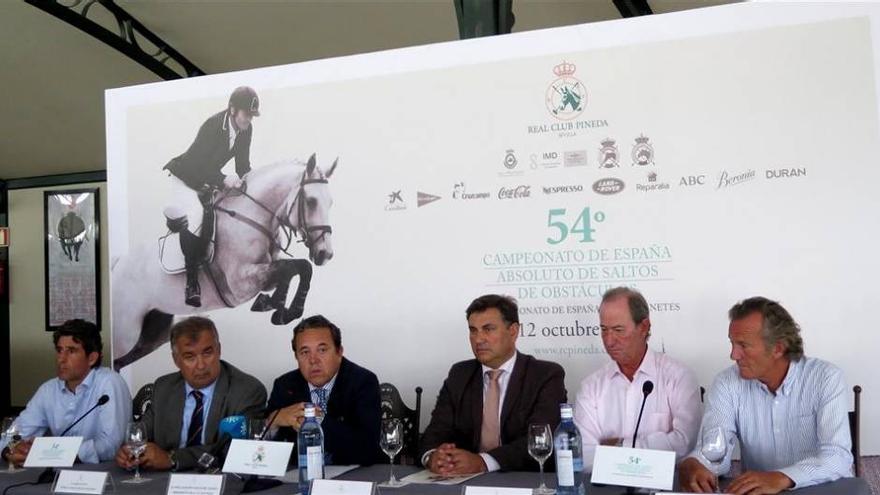 El Club Pineda presenta oficialmente el 54 Campeonato de España de Saltos Absoluto