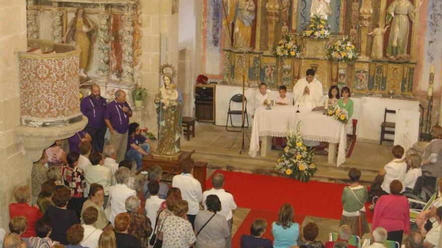 Retablos del santuario de La Tuiza.