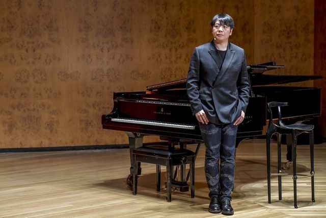 El pianista Lang Lang mantiene un encuentro con estudiantes de música en Gran Canaria