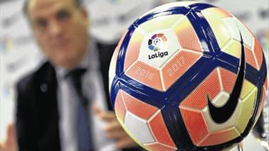 F LaLiga presenta el Nike Ordem 4, el balón de la próxima campaña en Primera y Segunda División