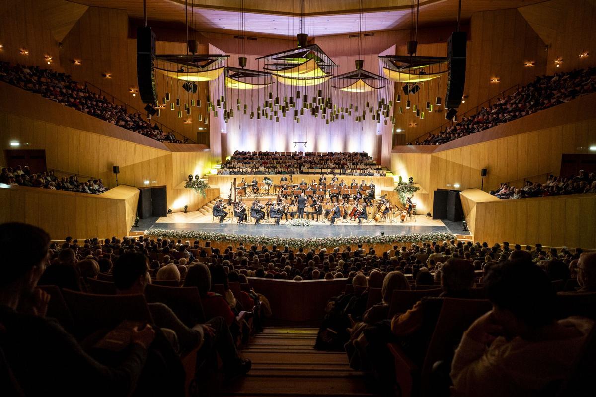 En imágenes |  El gran concierto de Año Nuevo colma de emoción una sala Mozart a rebosar El gran concierto de Año Nuevo colma de emoción una sala Mozart a rebosar
