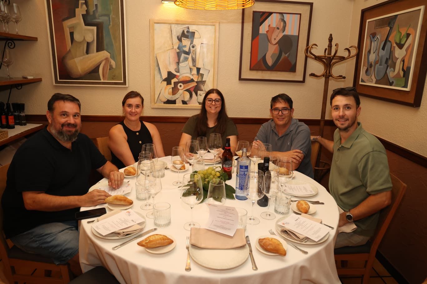 Monforte del Cid celebra en el Restaurante Ramón una cita de Menjars de la Terra con sabor clásico