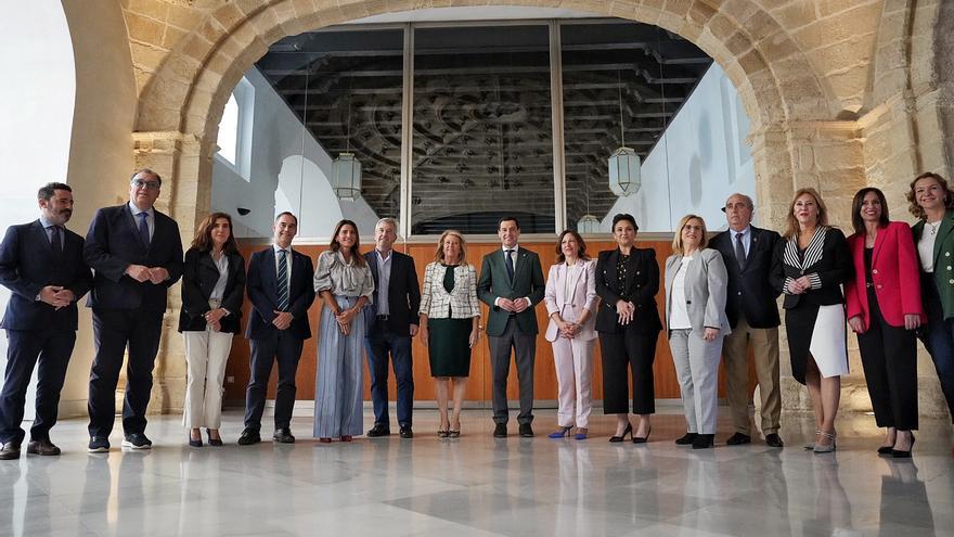 El Parlamento de Andalucía insta al Gobierno a impulsar el tren de la Costa del Sol y a suspender el peaje