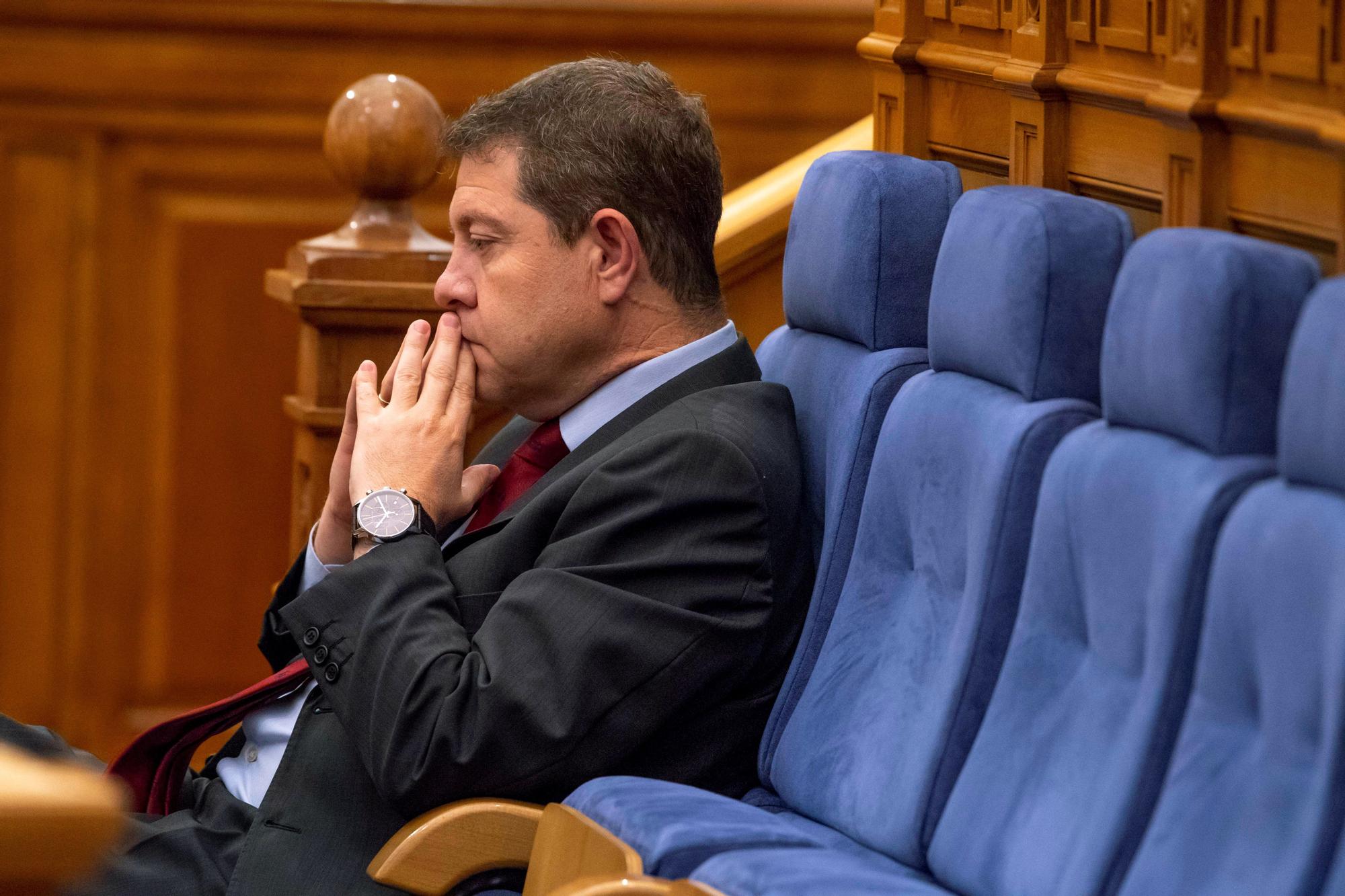 El presidente castellanomanchego, Emiliano García-Page, durante un pleno de las Cortes de Castilla-La Mancha en 2018.