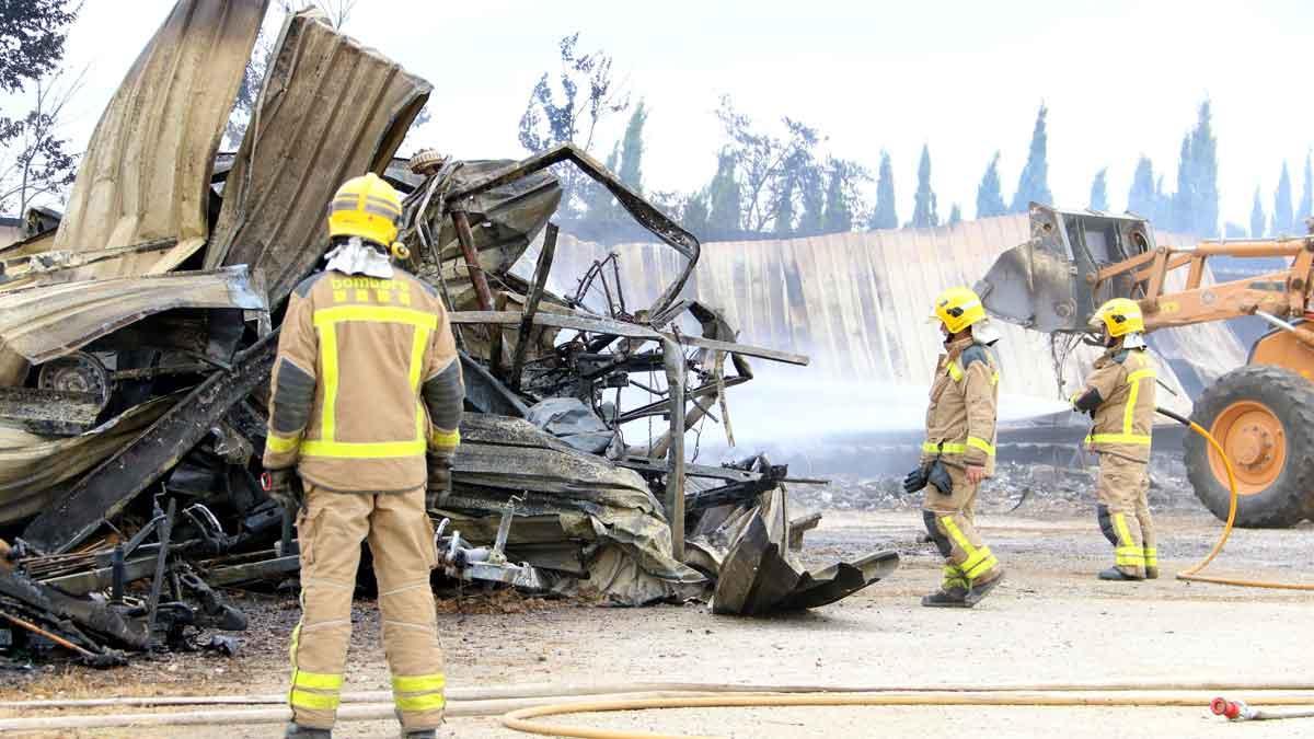 Incendio en un aparcamiento de caravanas en Ventalló.