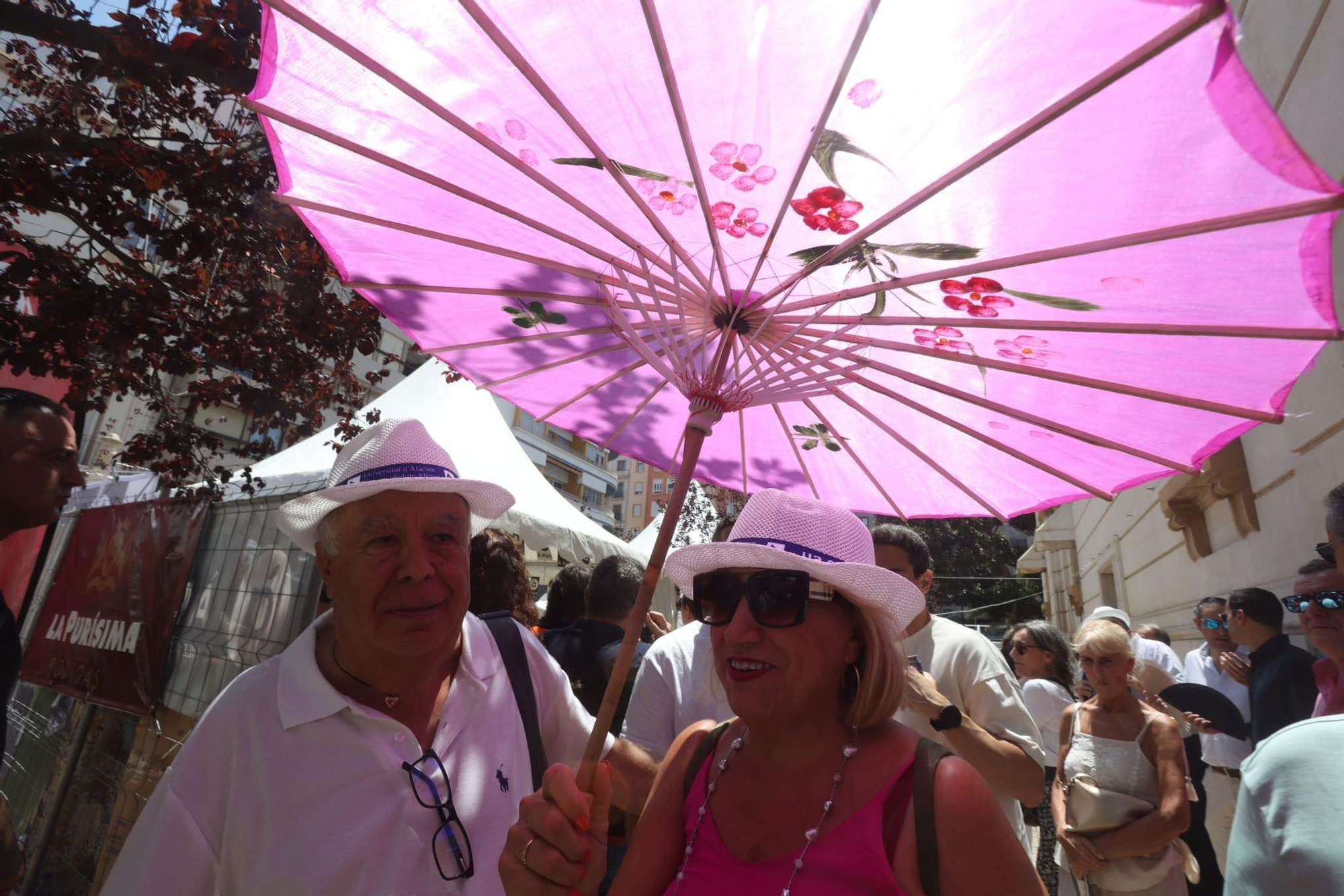 Mil maneras de protegerse del sol cuando el calor "aprieta" en la provincia de Alicante