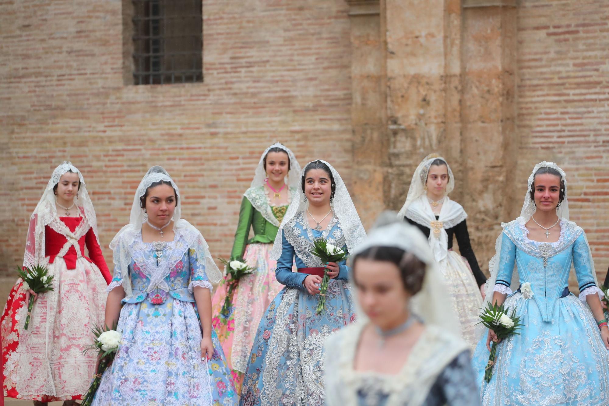 Búscate en el primer día de ofrenda por la calle de la Paz (entre las 17:00 a las 18:00 horas)