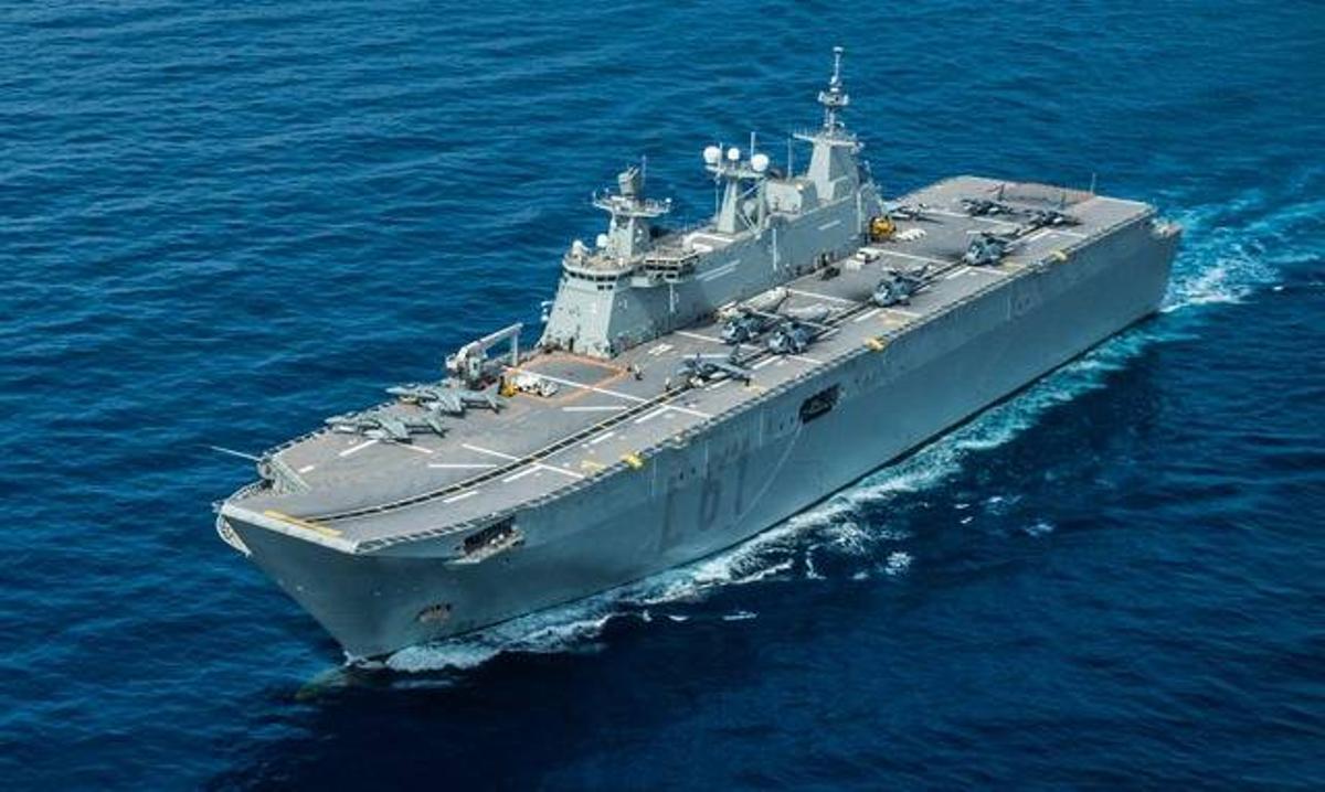 El LHD «Juan Carlos I» (L61) es el actual buque insignia de la Armada.