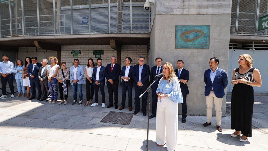 Rosa Dávila se dirige al resto de autoridades e invitados al acto de conmemoración del 100 cumpleaños del Heliodoro Rodríguez López.