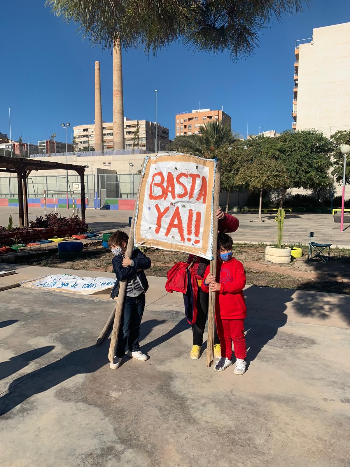 Patrullas de padres vigilan el colegio Benalúa tras cinco robos en dos semanas