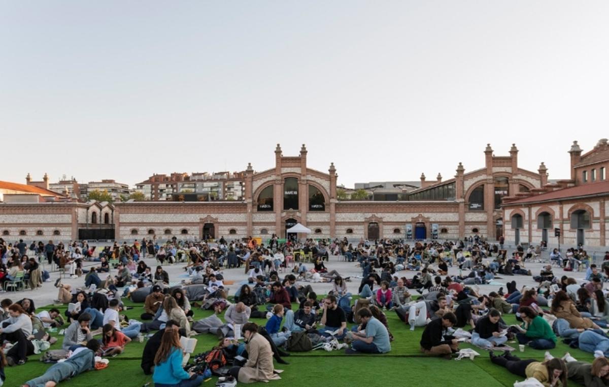 Lectores celebran el Día Internacional del Libro