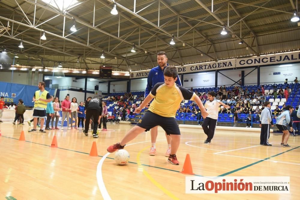 Encuentro de escolares con los jugadores del Plást