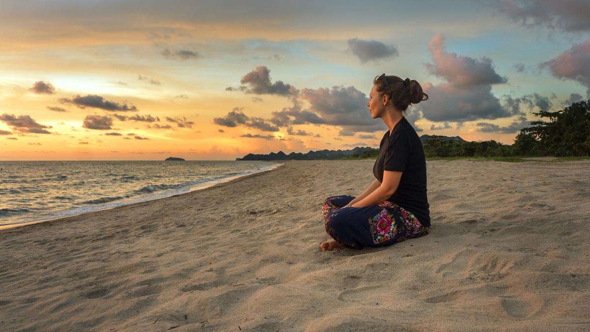 Mujer en la playa