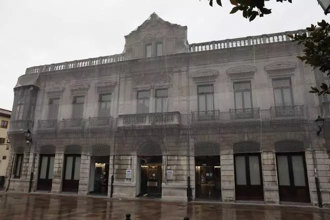 La rehabilitación de una fachada BIC en el casco histórico de Oviedo despierta el interés de cuatro empresas tras quedar desierto un primer concurso