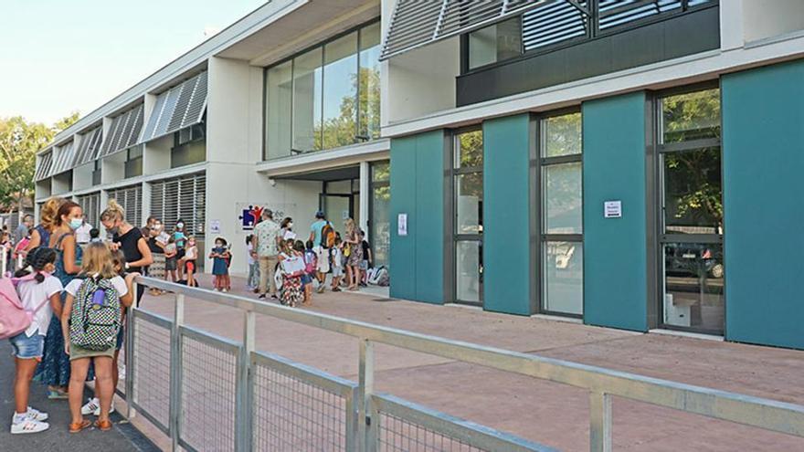 Anti-Terror-Einheit rückte an: Bombendrohung an einer Schule auf Mallorca