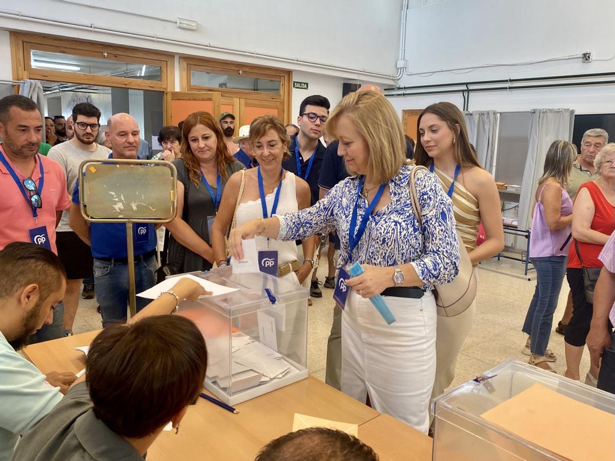 Isabel Prieto, candidata al Congreso del PP por Córdoba. Isabel Prieto, candidata al Congreso del PP por Córdoba.