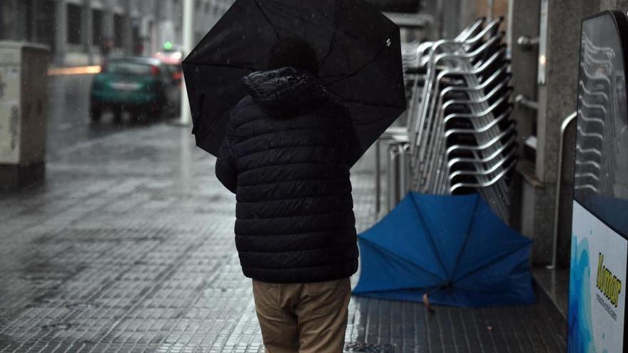 La borrasca &quot;Jorge&quot; trae lluvias y viento para el fin de semana en Asturias