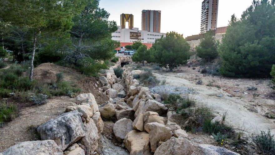 Benidorm insta a la CHJ para que limpie algunos tramos de barrancos
