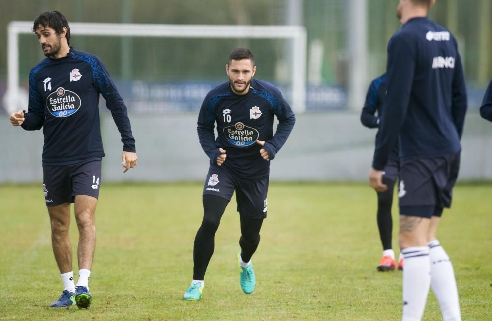 El técnico convoca a 19 jugadores, por lo que tendrá que hacer un último descarte antes del encuentro ante el Sevilla.