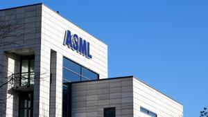 ASML obtuvo unos beneficios de 5.169 millones de euros en 2022, un 4,6% menos