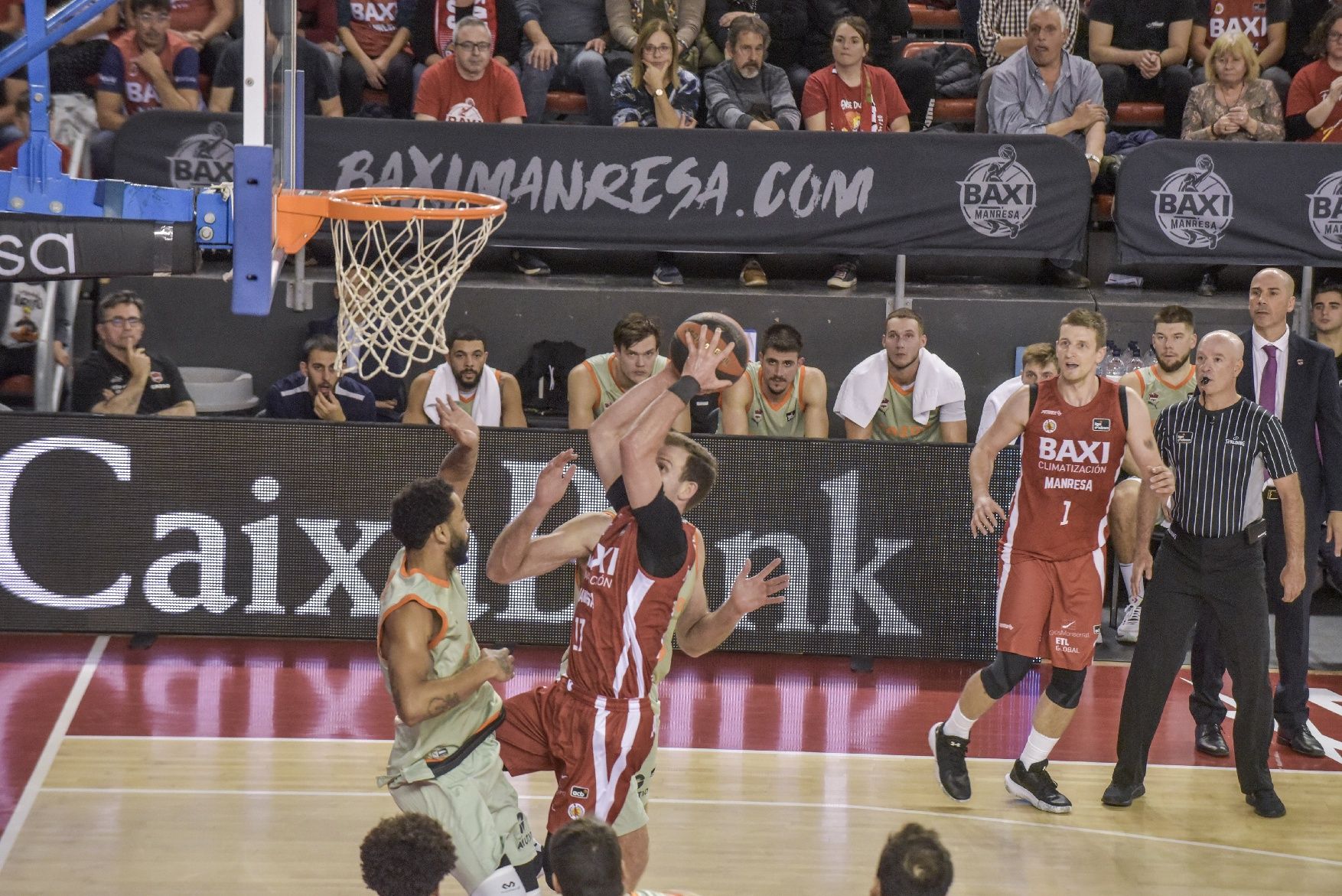 Les imatges de la victòria del Baxi contra el Baskonia