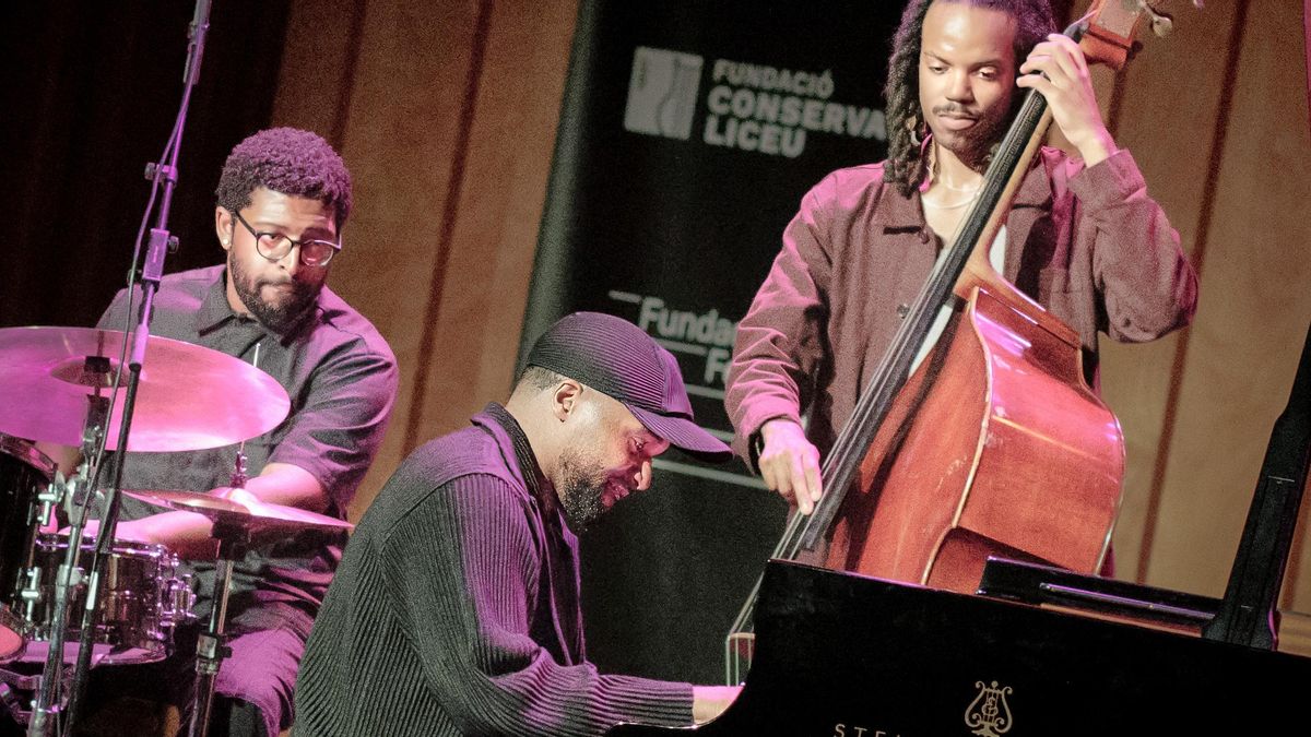 Sullivan Fortner, más 'cool' que nadie en su estreno en el Festival de Jazz de Barcelona