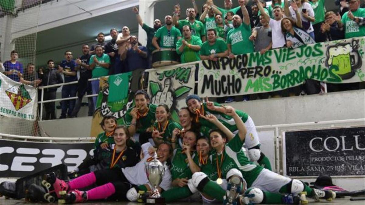 El Vilanova celebró el título con sus aficionados