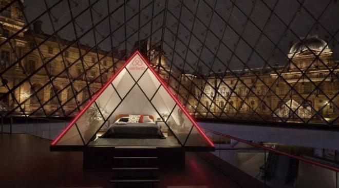 Pirámide Louvre