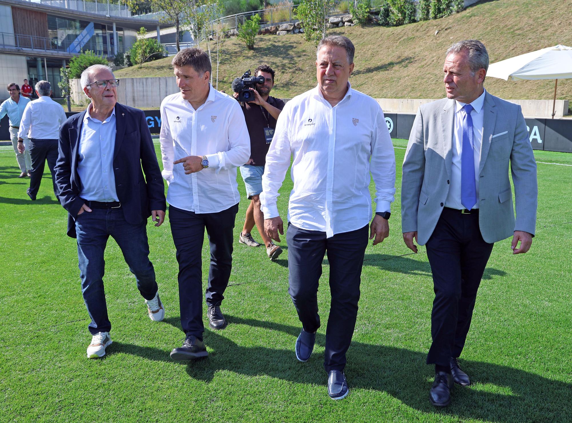 El Celta se rodea de su gran familia y de representantes institucionales por su centenario