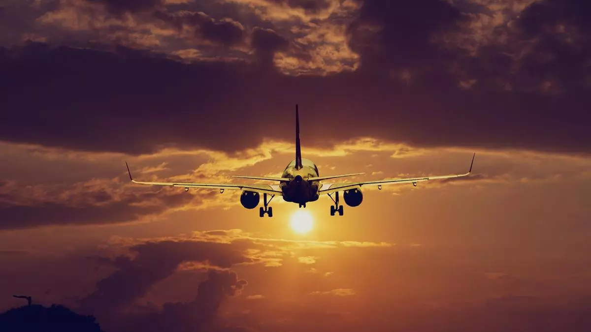 Así será el vuelo más largo de la historia: 22 horas de viaje viendo dos amaneceres